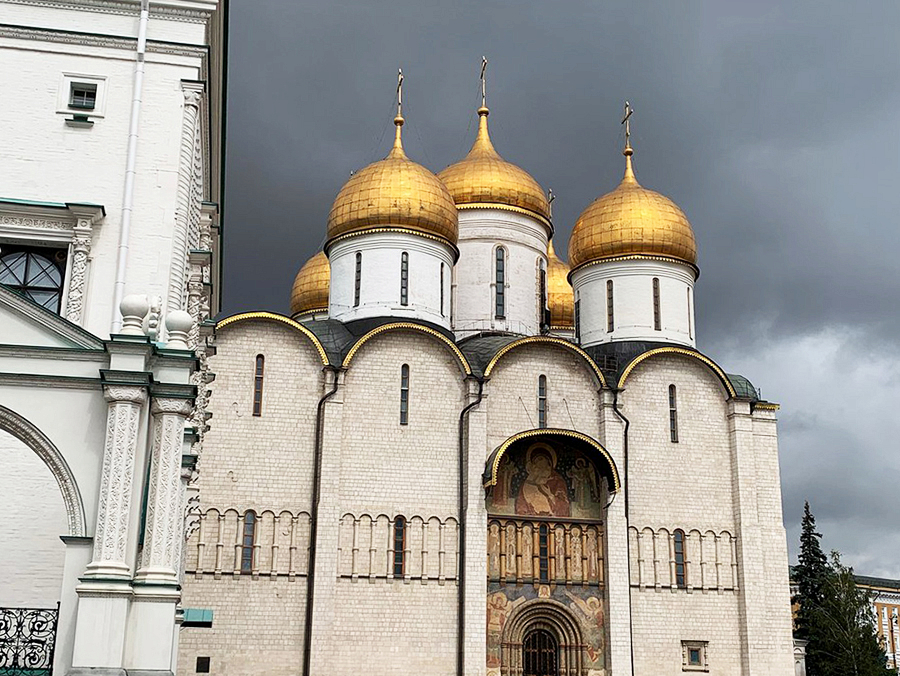 ../Images/HUANG,MIN-YI.Russia.Moscow Kremlin (1).jpg